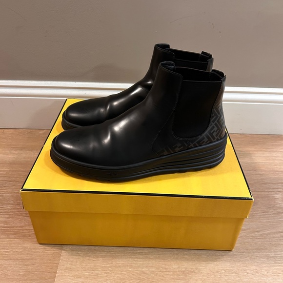 Fendi Men Chelsea boots - Picture 4 of 12